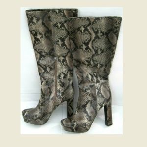 SOLD   Worthington Boots Womens Faux Snakeskin 9.5